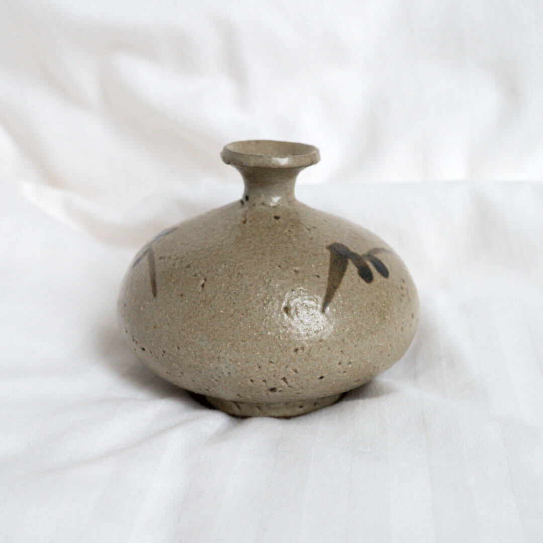 What Grows in Glaze Vase