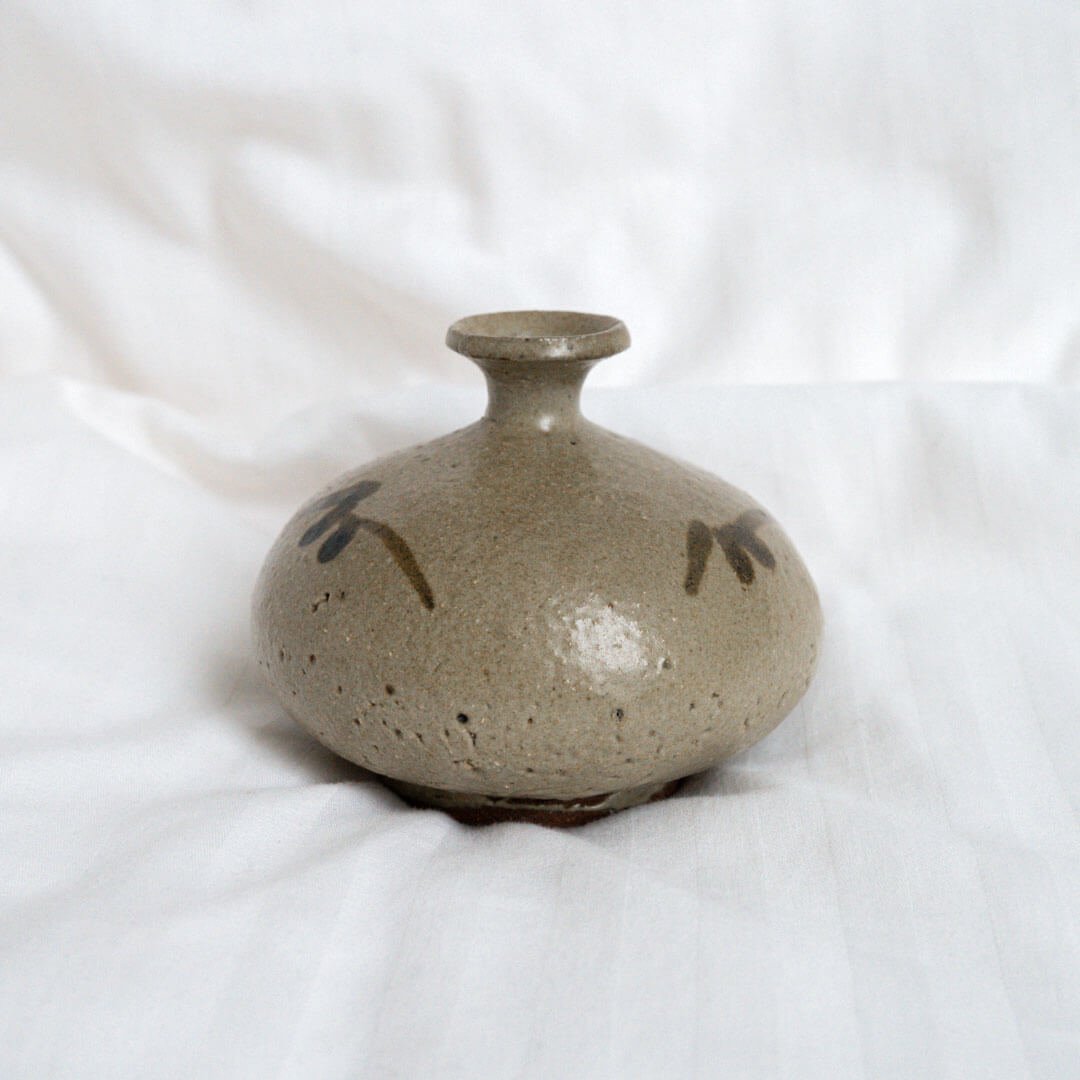 What Grows in Glaze Vase