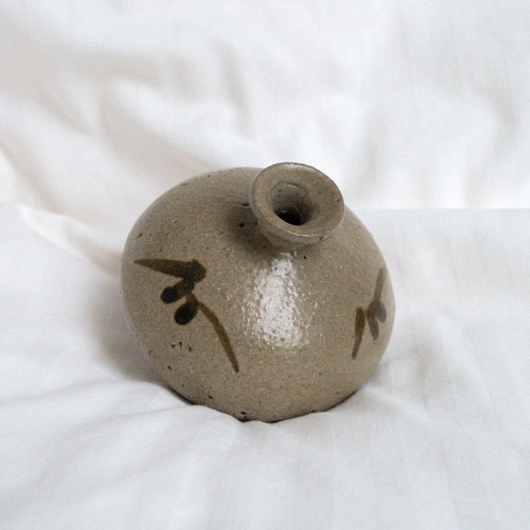 What Grows in Glaze Vase